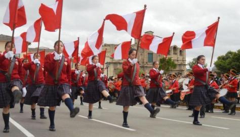 Optocht Peru Fiestas patrias